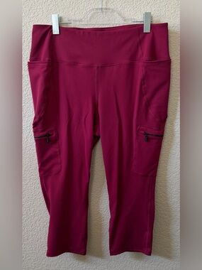 Torrid Size 2X  Happy Camper Performance Capri Red Plum Cargo Pocket Legging